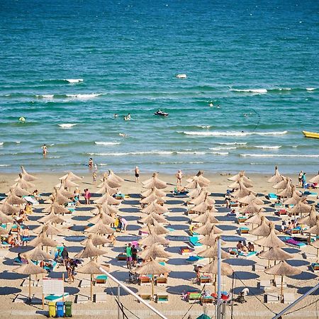 Black Sea Estate Apartment Spa N Pool Beach Resort Năvodari Extérieur photo