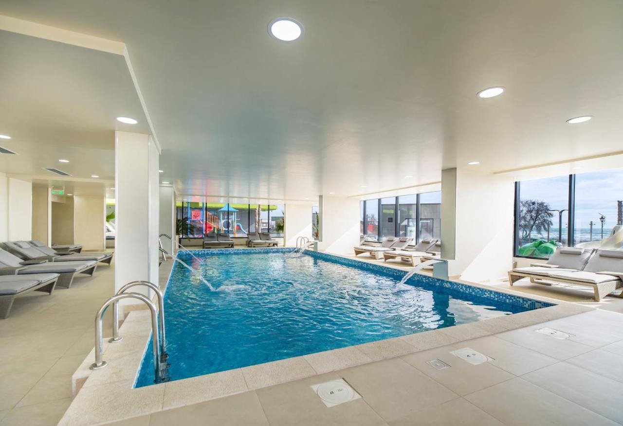 Black Sea Estate Apartment Spa N Pool Beach Resort Năvodari Extérieur photo