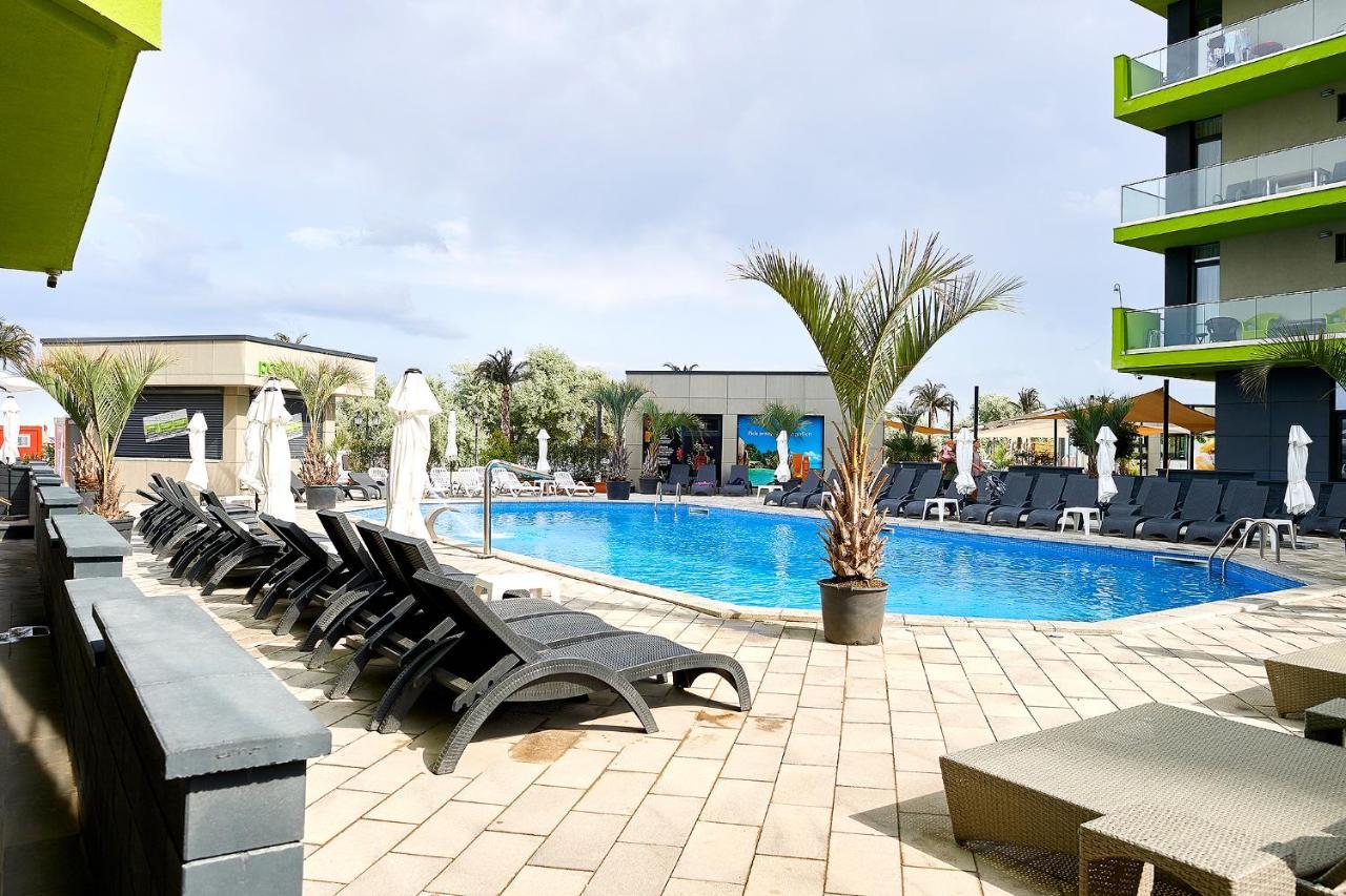 Black Sea Estate Apartment Spa N Pool Beach Resort Năvodari Extérieur photo